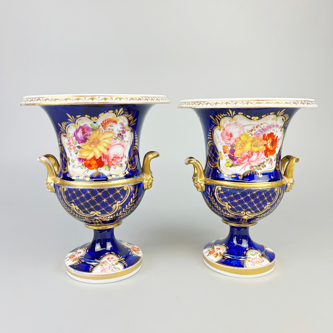 2 CROWN DERBY ITEMS.