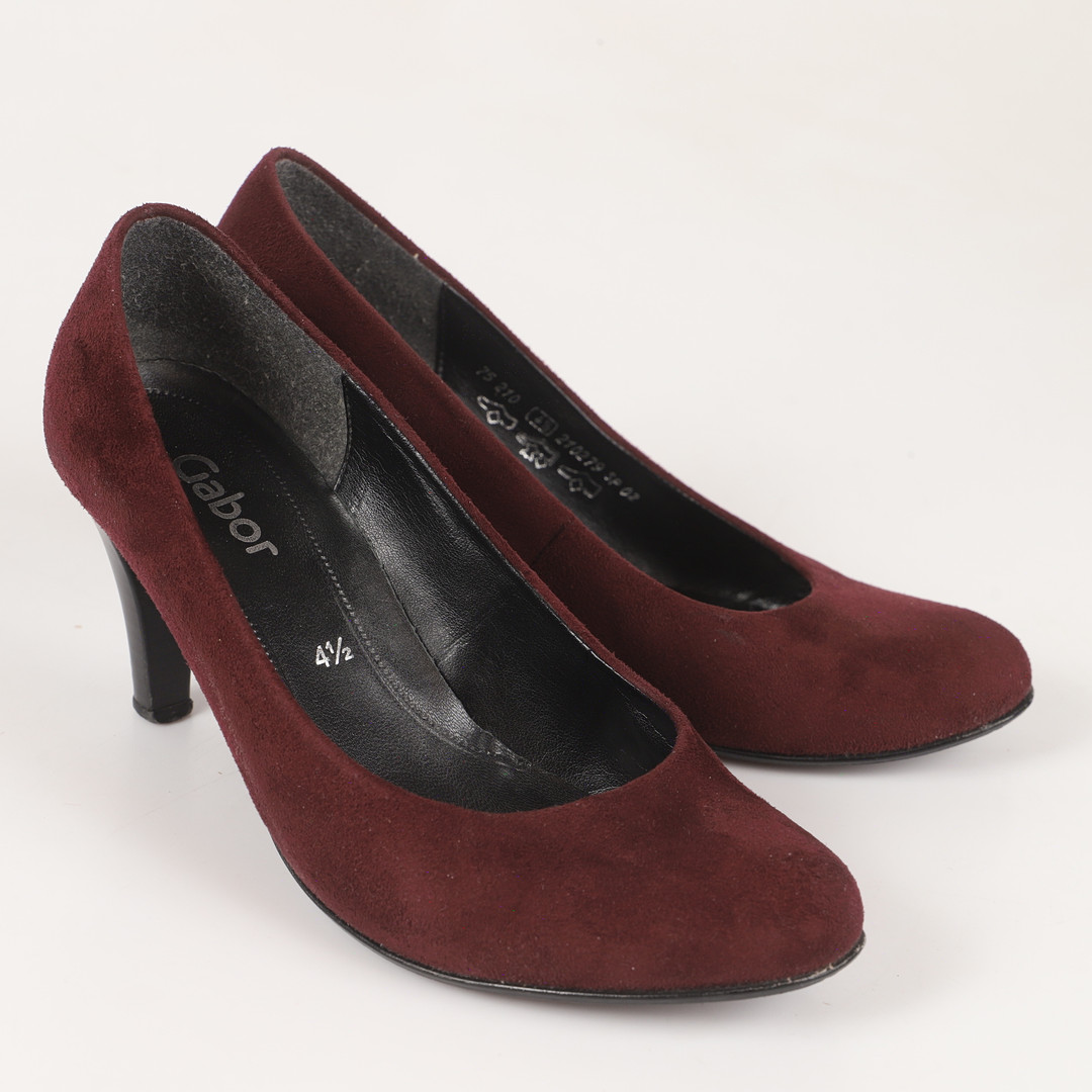 PUMPS, Gabor.