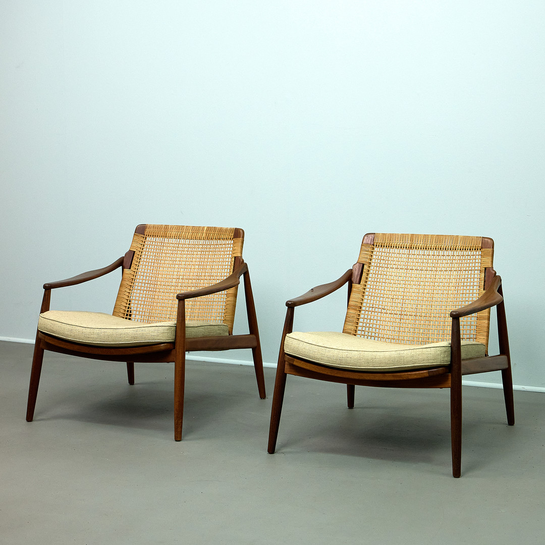 HARTMUT LOHMEYER. für Wilkhahn, zwei Sessel / Lounge Chairs, Teak, Bastgeflecht, 1950er Jahre, Deutschland (2).