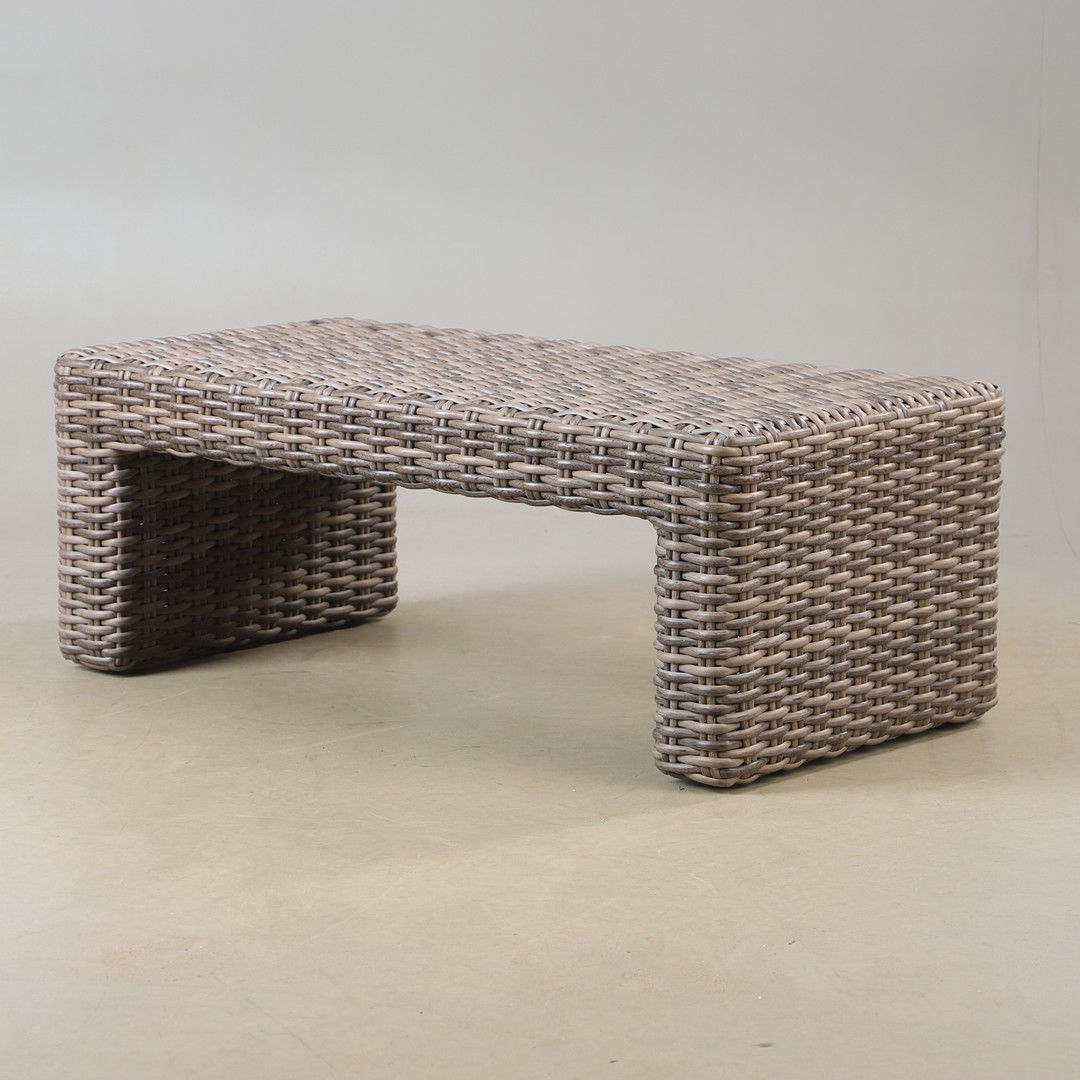 TRÄDGÅRDSBORD, konstrotting, 2000-tal.