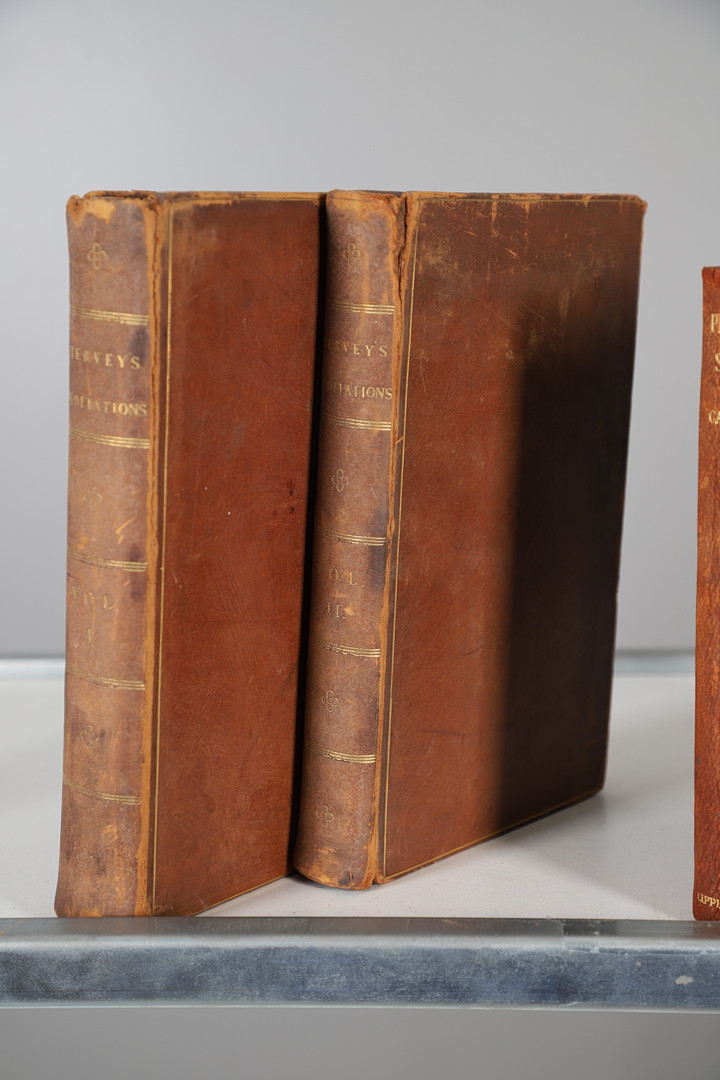 A COLLECTION OF ANTIQUARIAN LEATHER BOUND VOLUMES.