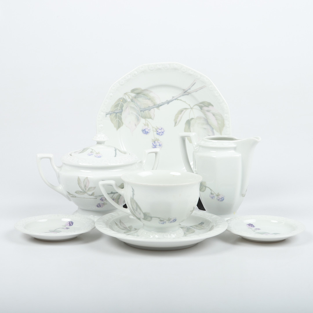 KAFFESERVIS, delar, "Maria björnbär", porslin, Rosenthal, Tyskland.