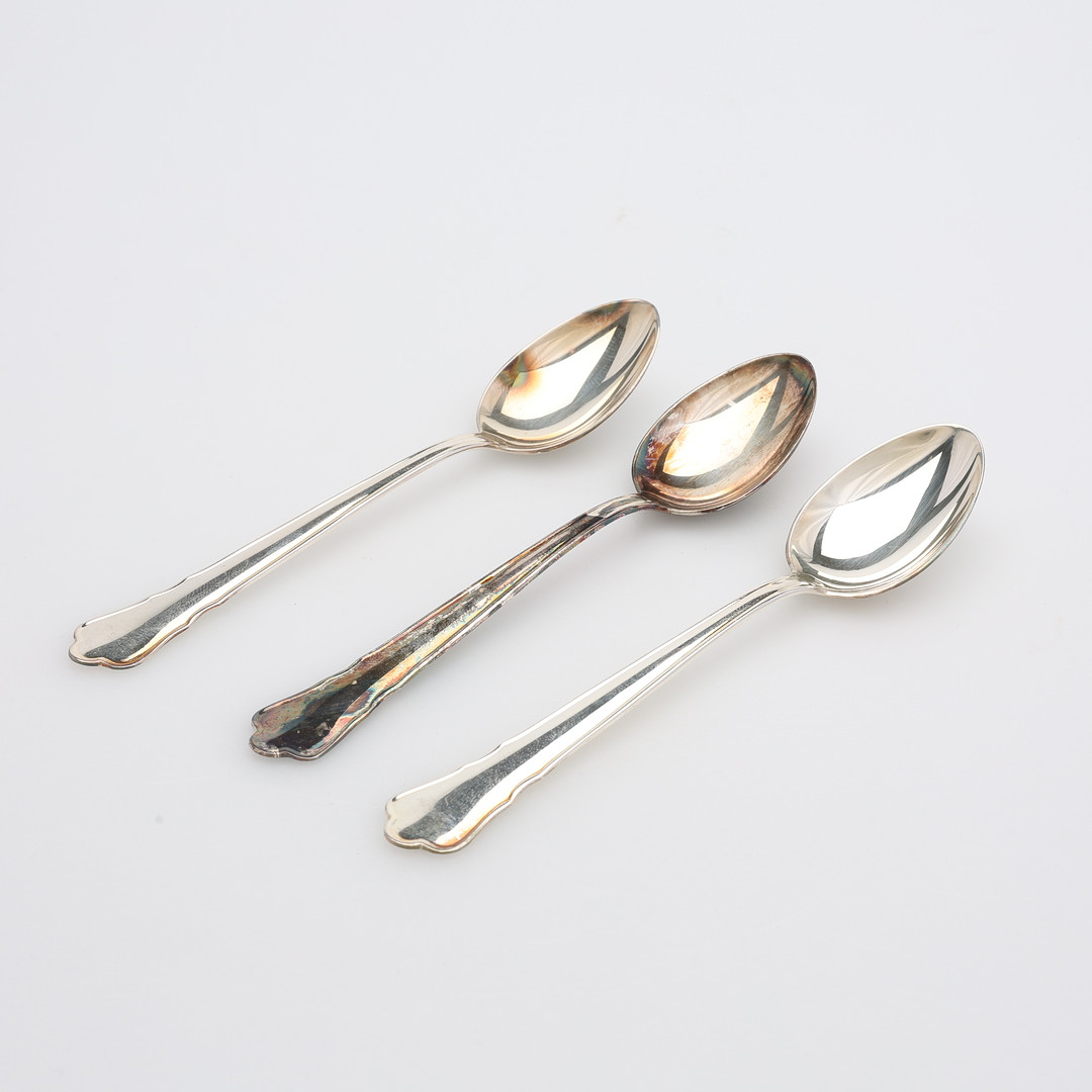 KAFFESKEDAR, "CHIPPENDALE", 3 STYCKEN, SILVER.
