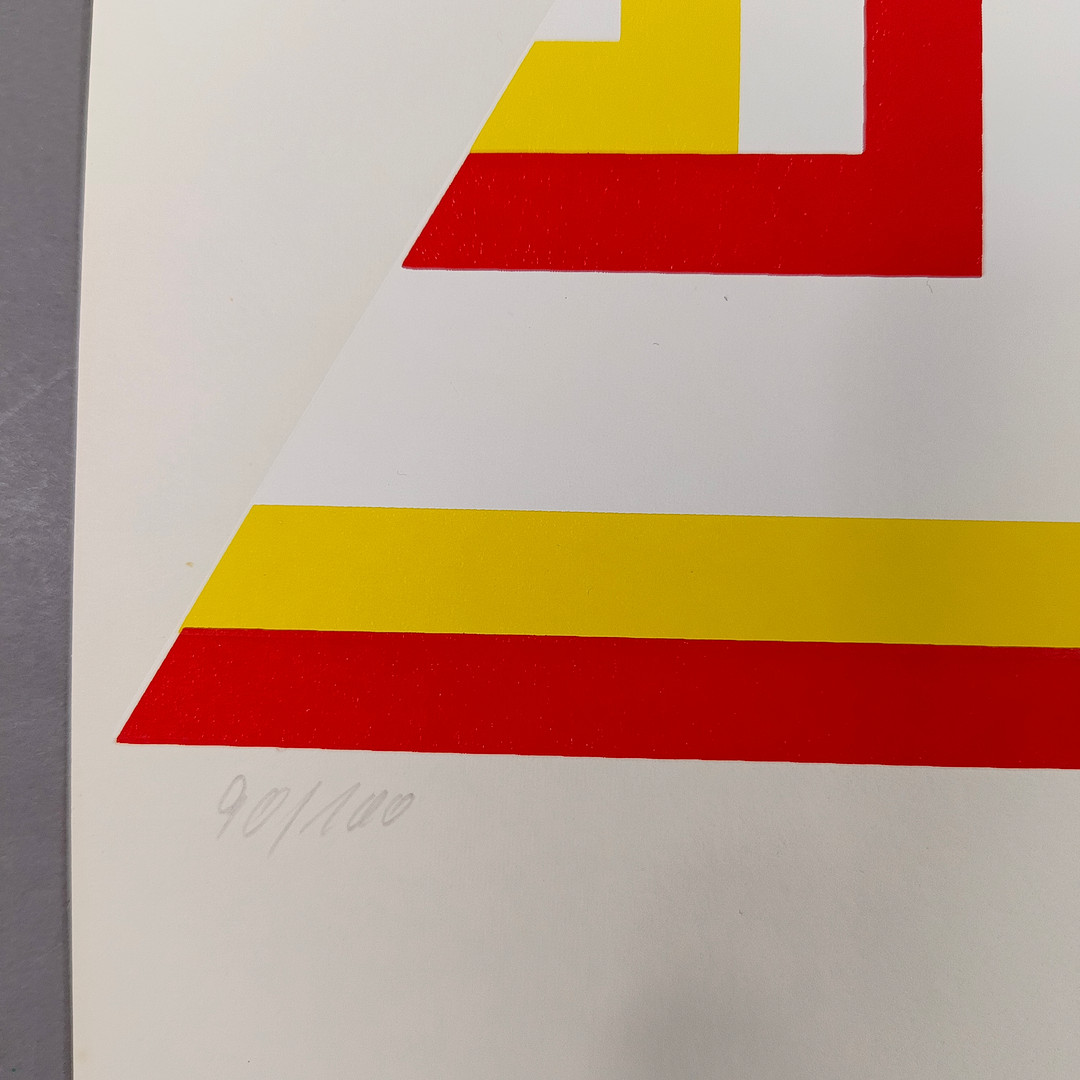 STEINMANN, KLAUS. Dreieckskomposition in Gelb, Weiß und Rot, 1971, Farbserigraphie auf Papier.