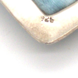 CHRISTIAN&IBANA. LARIMAR-OPTOK-FARBSTEIN IM CABOCHON SCHLIFF; UNIKAT DURCH HANDARBEIT.