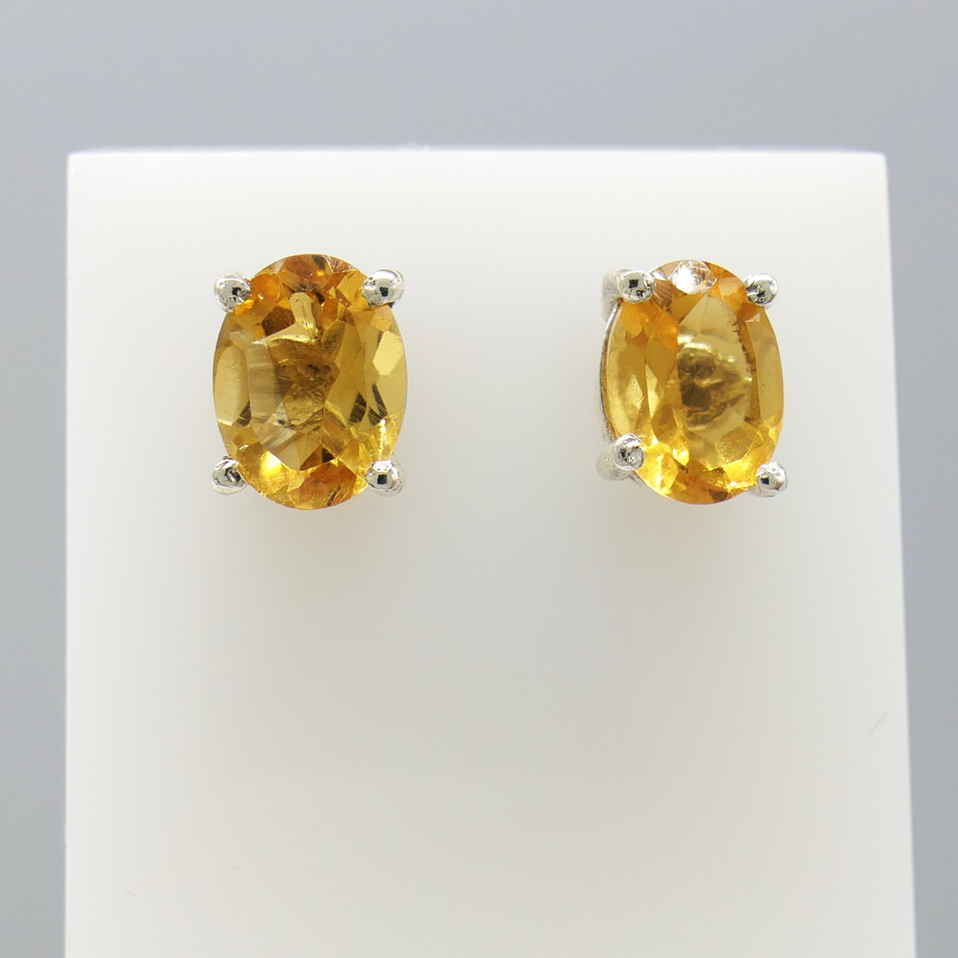 CITRINE GEMSTONE ear studs.