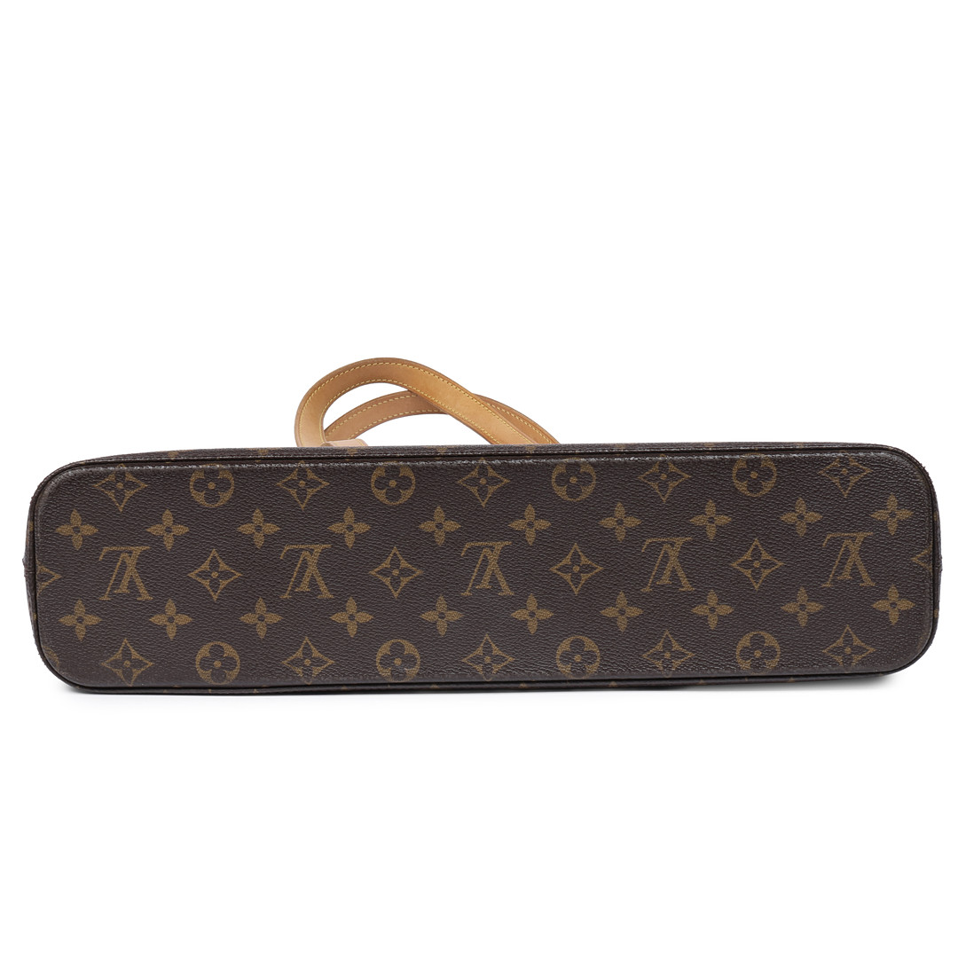LOUIS VUITTON. Monogram Canvas 'Luco' Bag. Frankrig.
