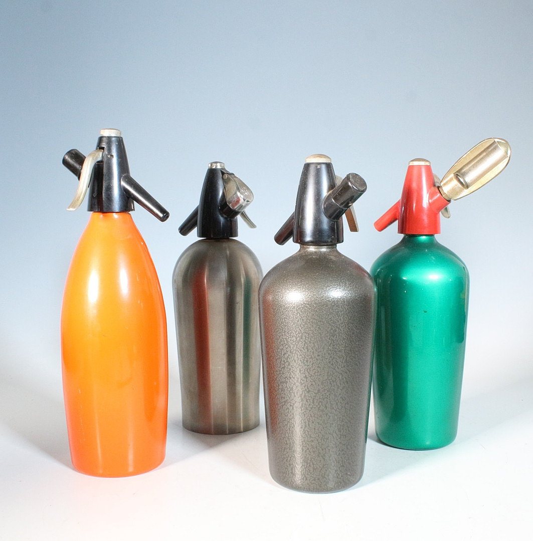 4 Sodasiphons u.a. aus Deutschland, Österreich und England von den Marken kayser, Heimsyphon und BOC.