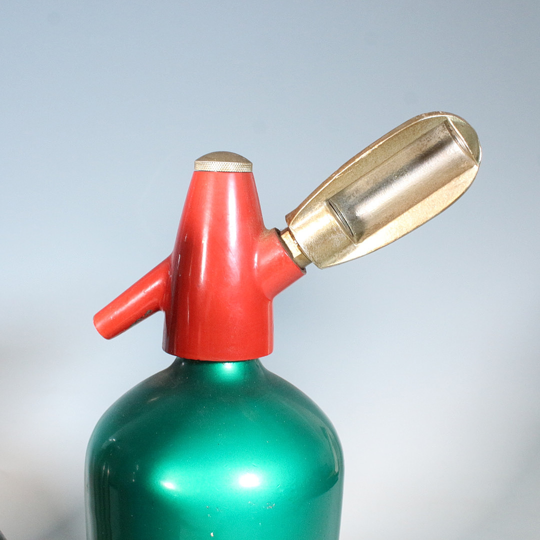 4 Sodasiphons u.a. aus Deutschland, Österreich und England von den Marken kayser, Heimsyphon und BOC.