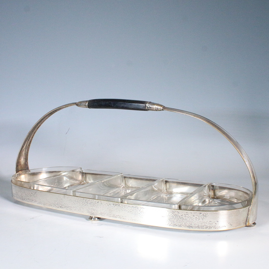 Versilberte Jugendstil Kabarettschale, um 1900.
