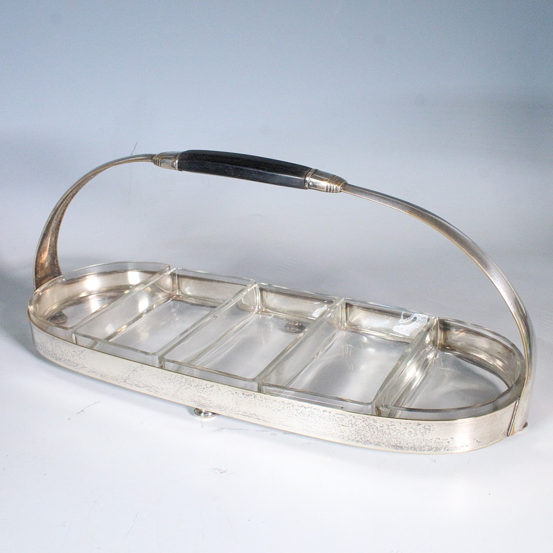 Versilberte Jugendstil Kabarettschale, um 1900.