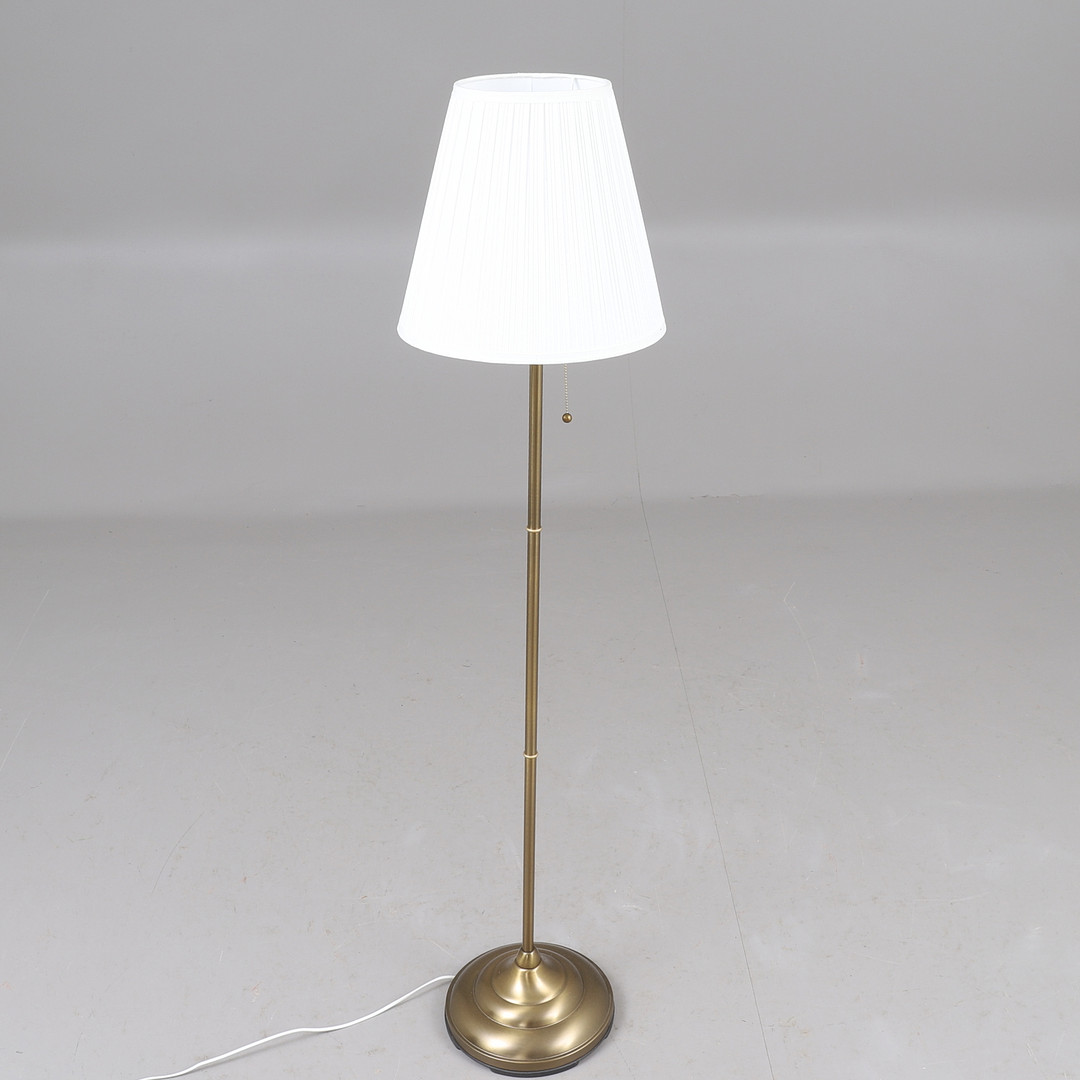 GOLVLAMPA, metall, Ikea, 19/2000-tal.