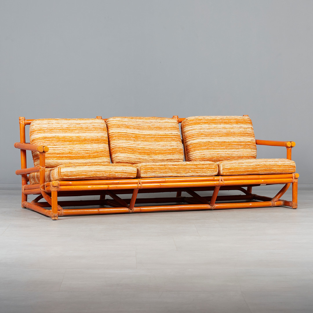 LYDA LEVI. McGuire, Dreisitzer Sofa, Rattan, Textil, 1980er Jahre, USA.