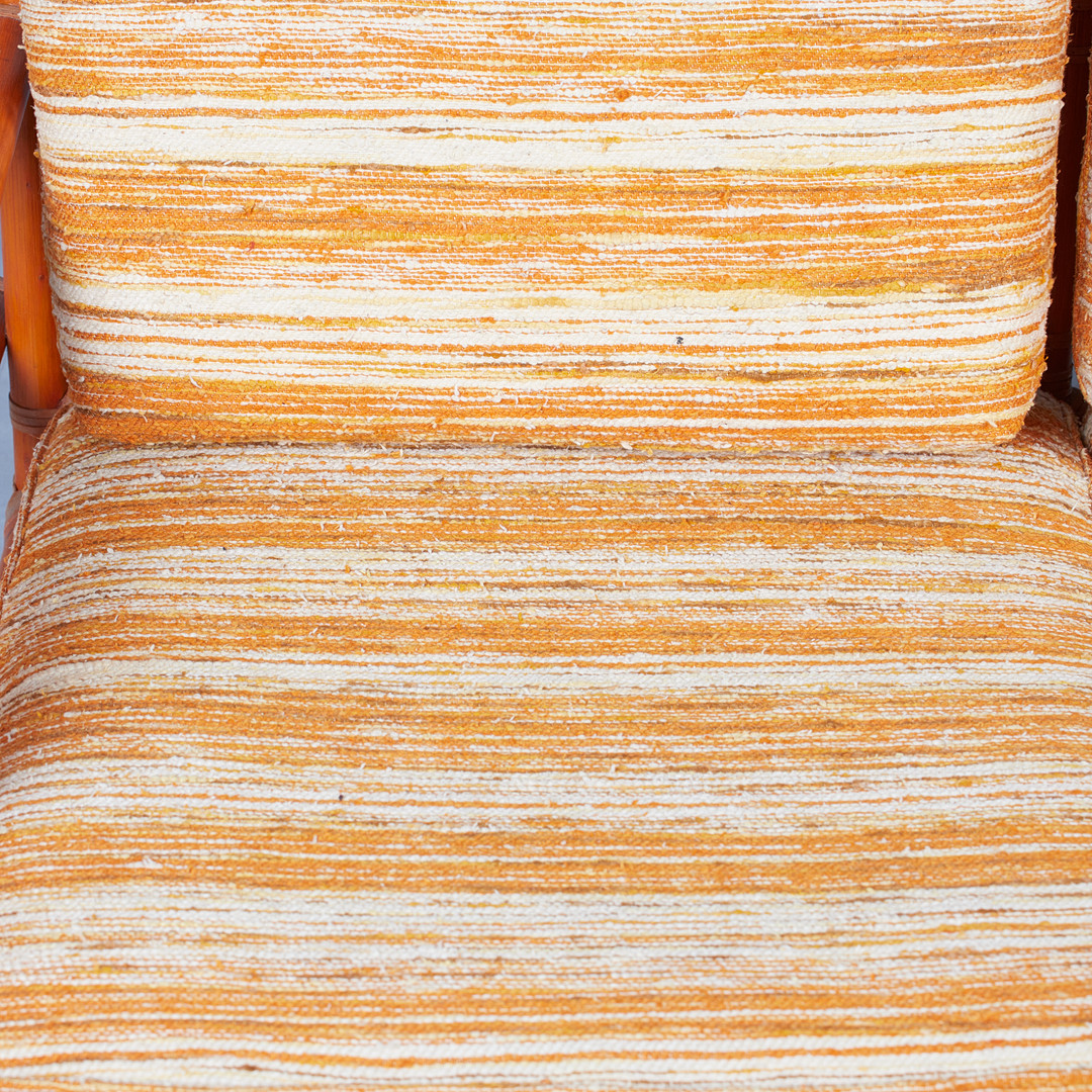 LYDA LEVI. McGuire, Zweisitzer Sofa und Ottomane, Rattan, Textil, Leder, 1980er Jahre, USA. (2).