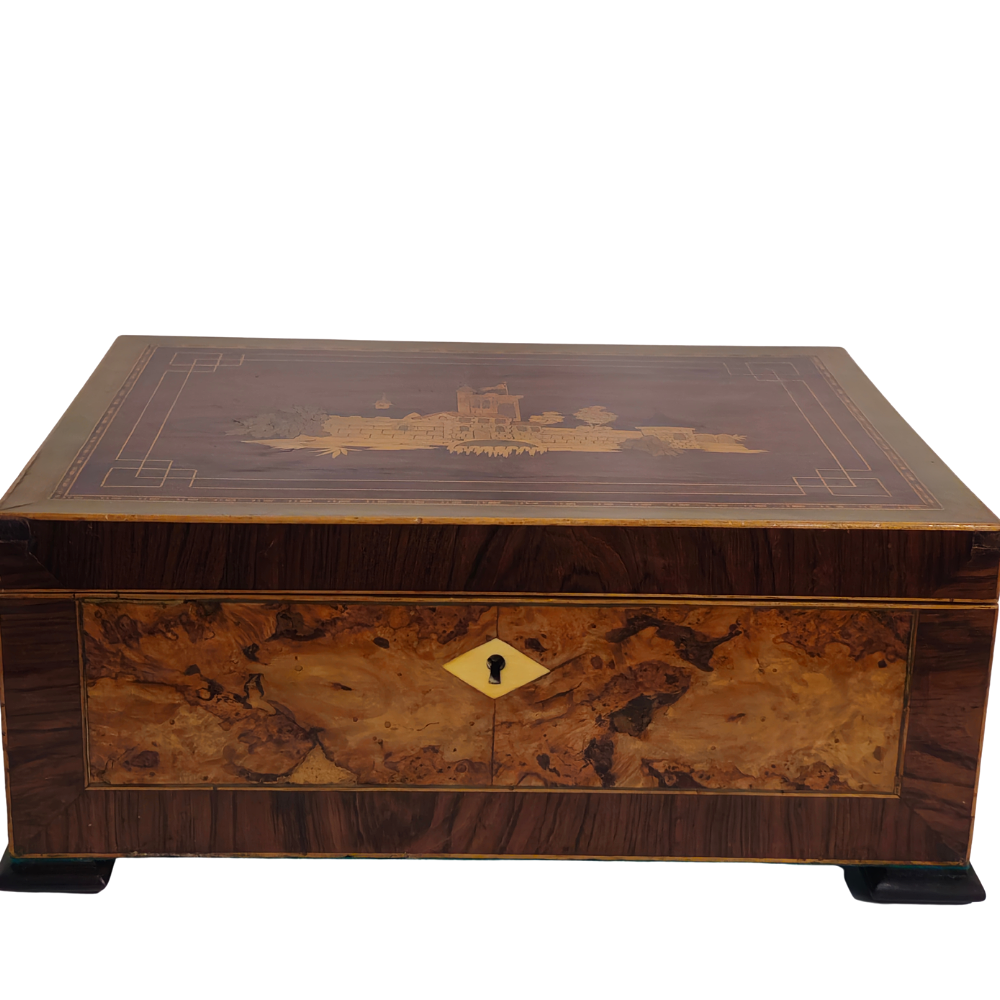 Caja de marqueteria italiana.