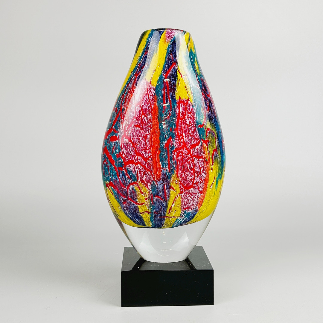 MURANO STYLE GLASS VASE.