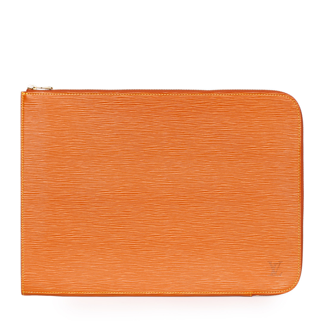 LOUIS VUITTON. ‘Poche Documents’ Poche Clutch i Gold Miel Epi læder, Frankrig.