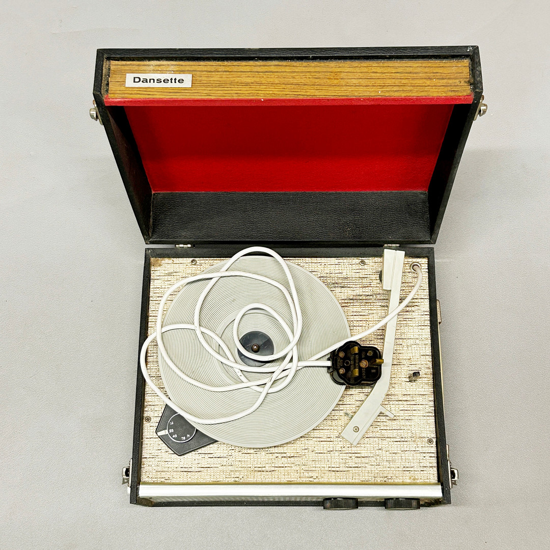 DANSETTE PORTABLE RECORD PLAYER.