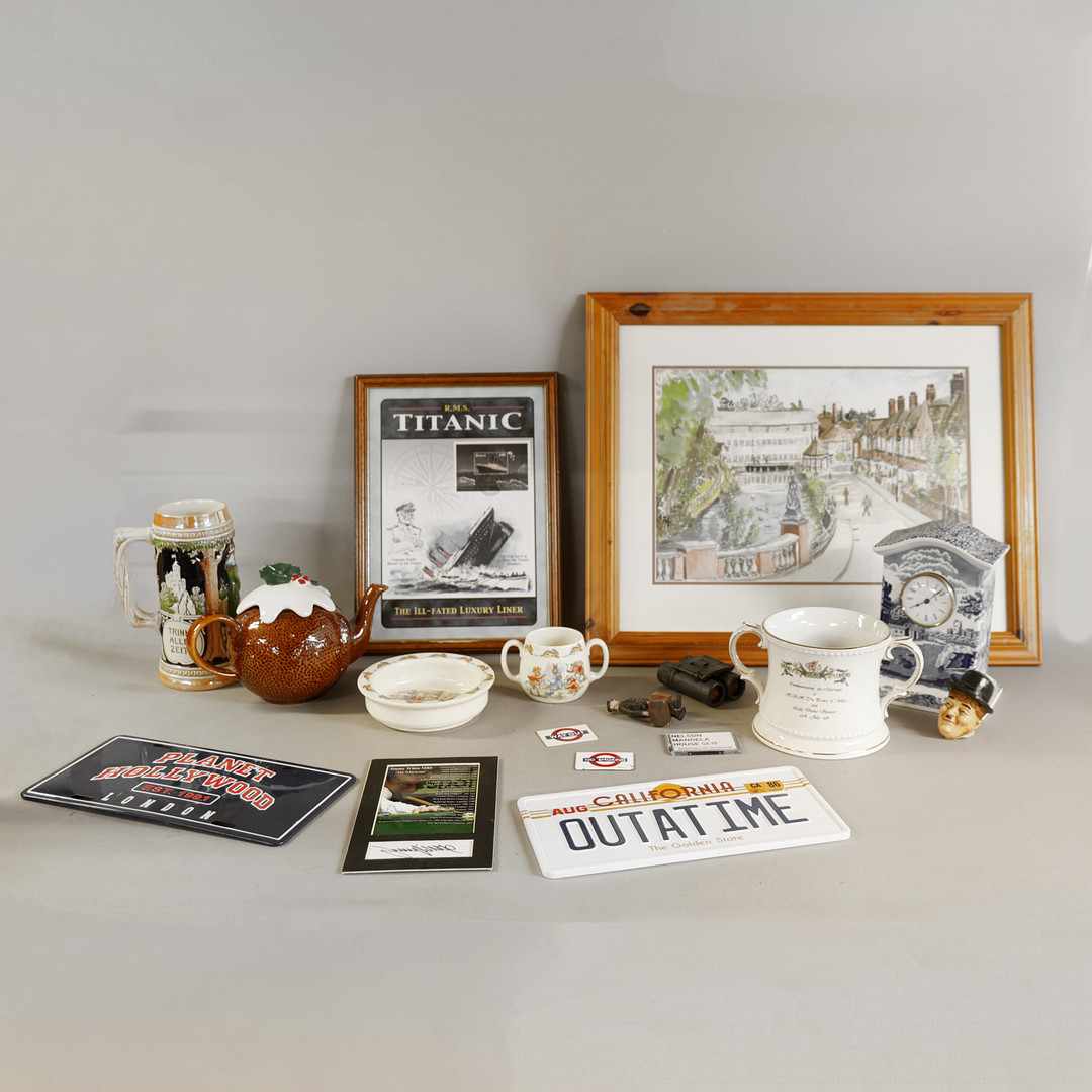 A COLLECTION OF MIXED WORKS OF ART (QTY).