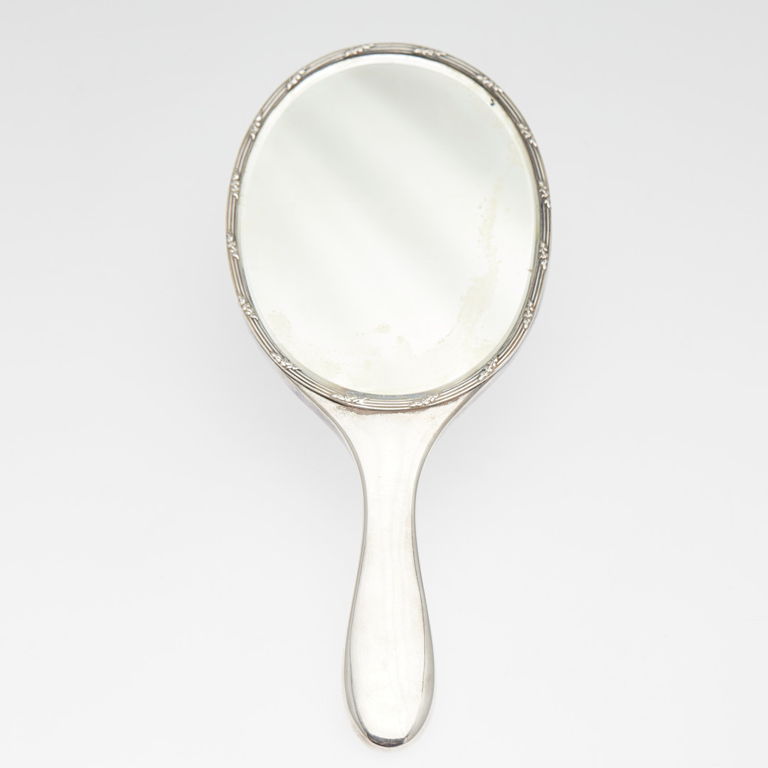 Wohl Charles Henry Dumenil, Frisierset im Modern Style / Spiegel & Bürste, 925er Silber, ca. 1916, London, England. (2).