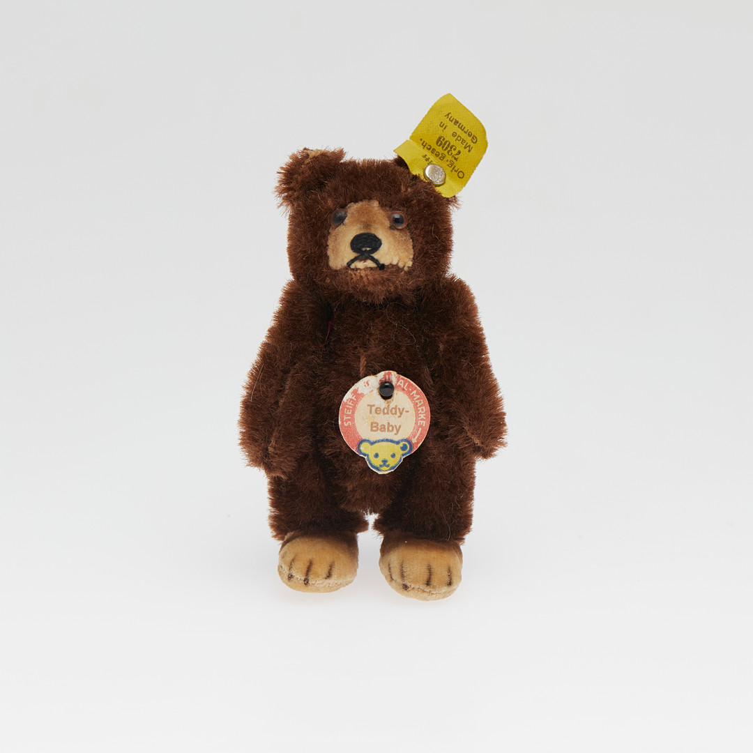 STEIFF, Stofftier / Sammlerartikel, Modell 'Teddy Baby', Mohairfell, 1949-53, Deutschland.