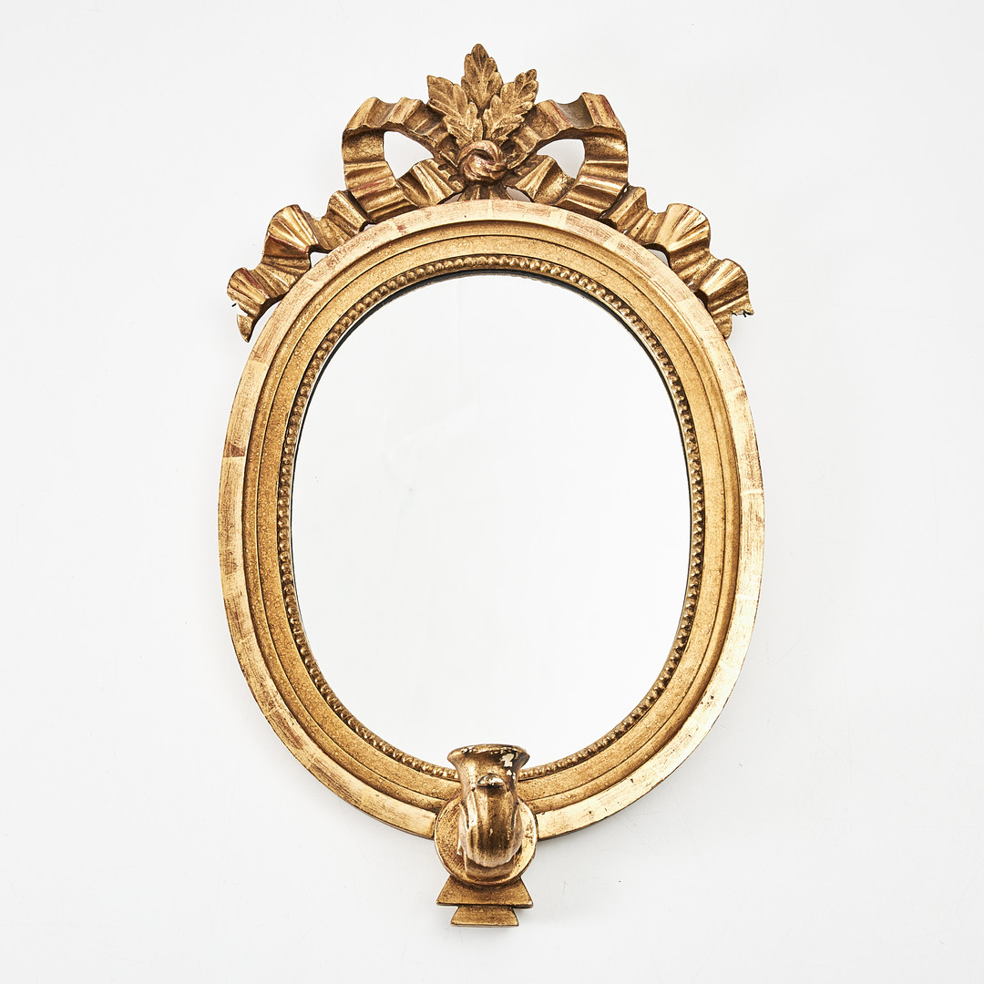 SPEGELLAMPETTER, 1 par, gustaviansk stil, 1900-tal, förgyllda och bronserade, dekor av pastellage.