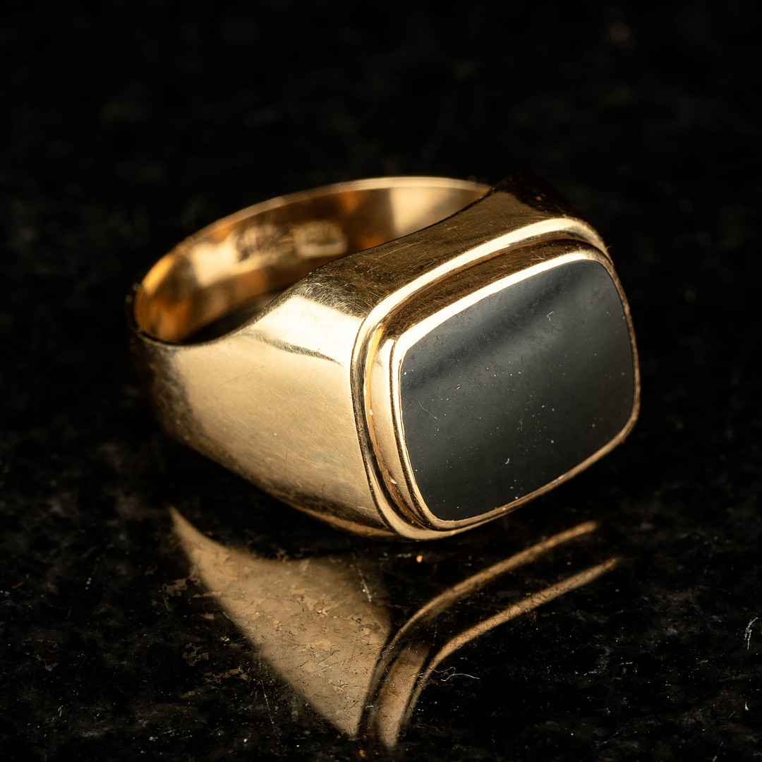 KLACKRING, Guld, 14k, Besatt med onyx, 585, 6,34g.
