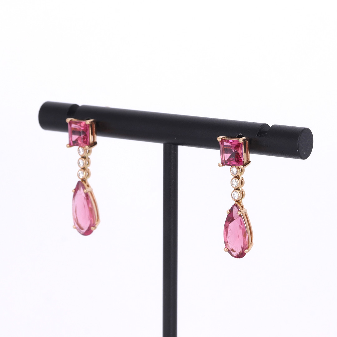 18CT TOURAMLINE & DIAMOND EARRINGS.
