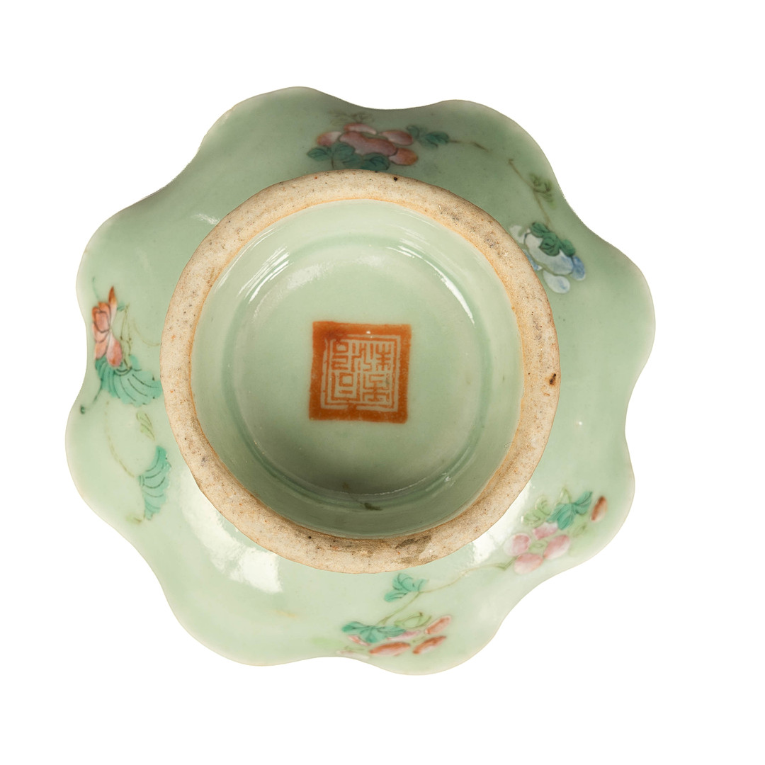 SKÅL på fot, Porslin, Celadon, 1800/1900-tal.
