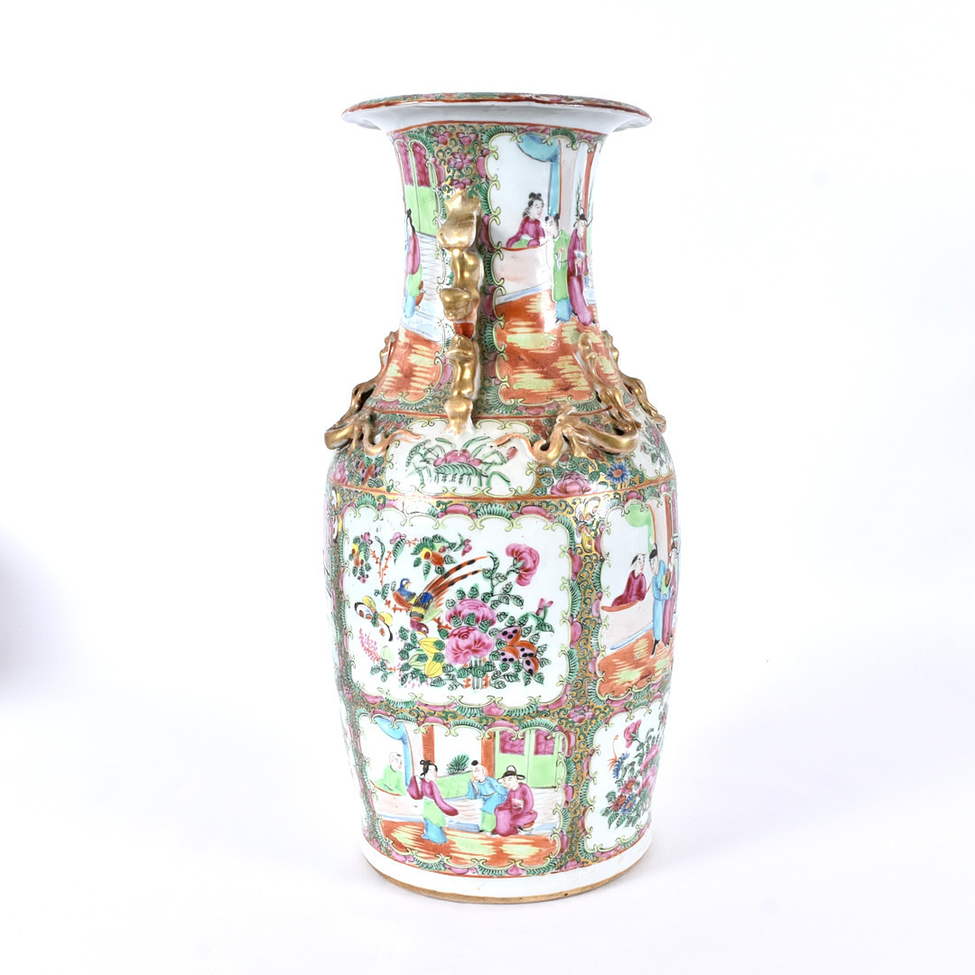 GOLVVAS, porslin, Kina, möjligen Daoguang (1820-1850).