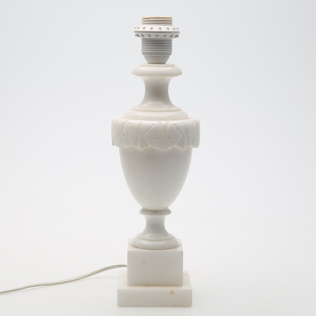 BORDSLAMPA alabaster.