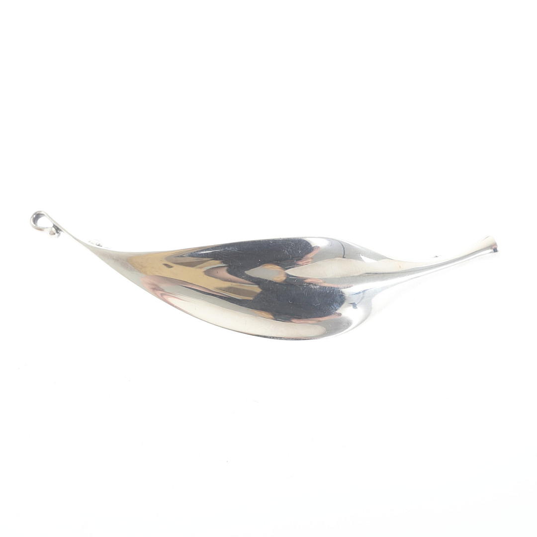 VIVIANNA TORUN BÜLOW-HÜBE. Brosch, sterlingsilver, nr 391, för Georg Jensen, Danmark.