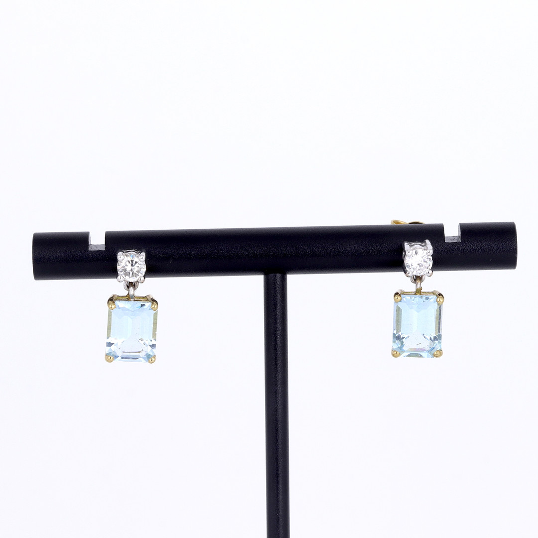 18CT AQUAMARINE & DIAMOND EARRINGS.