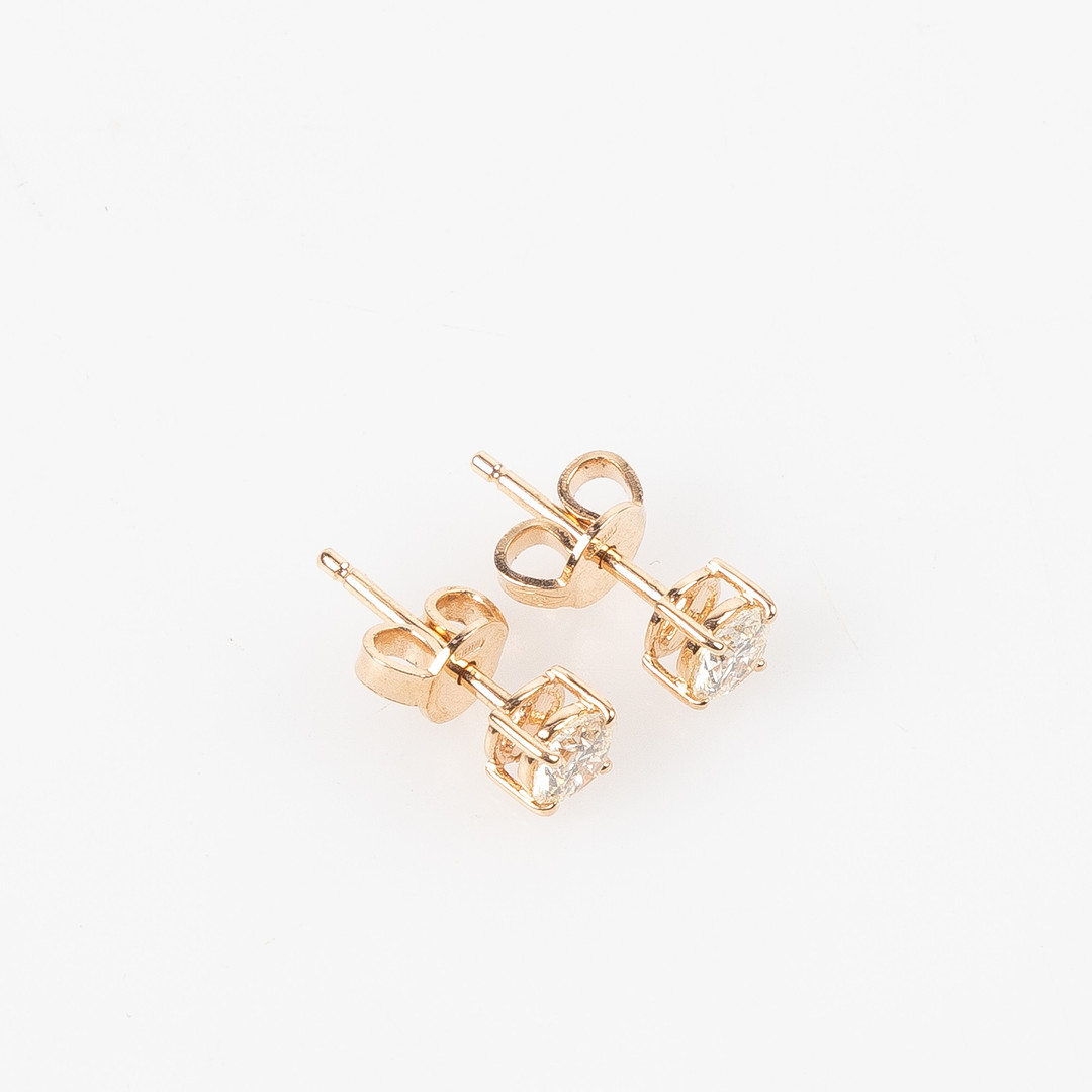 ÖRHÄNGEN, 18K guld med briljantslipade diamanter totalt ca 0.61 ct.