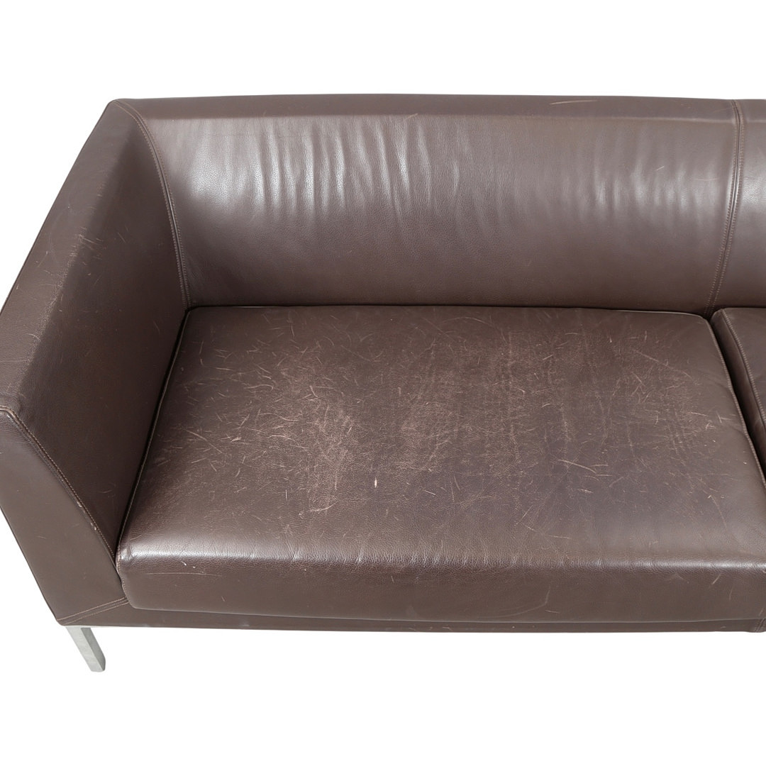PETER HIORT-LORENZEN & JOHANNES FOERSOM. Paustian. Tre-personers sofa, brunt læder.