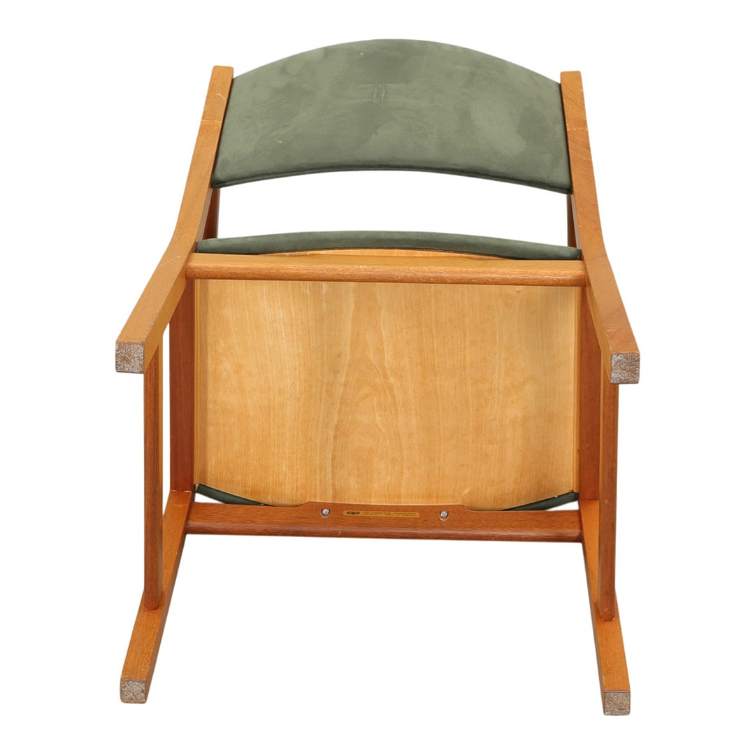 HANS J WEGNER. PP Møbler. Et sæt på seks armstole af massiv lys mahogni (6).