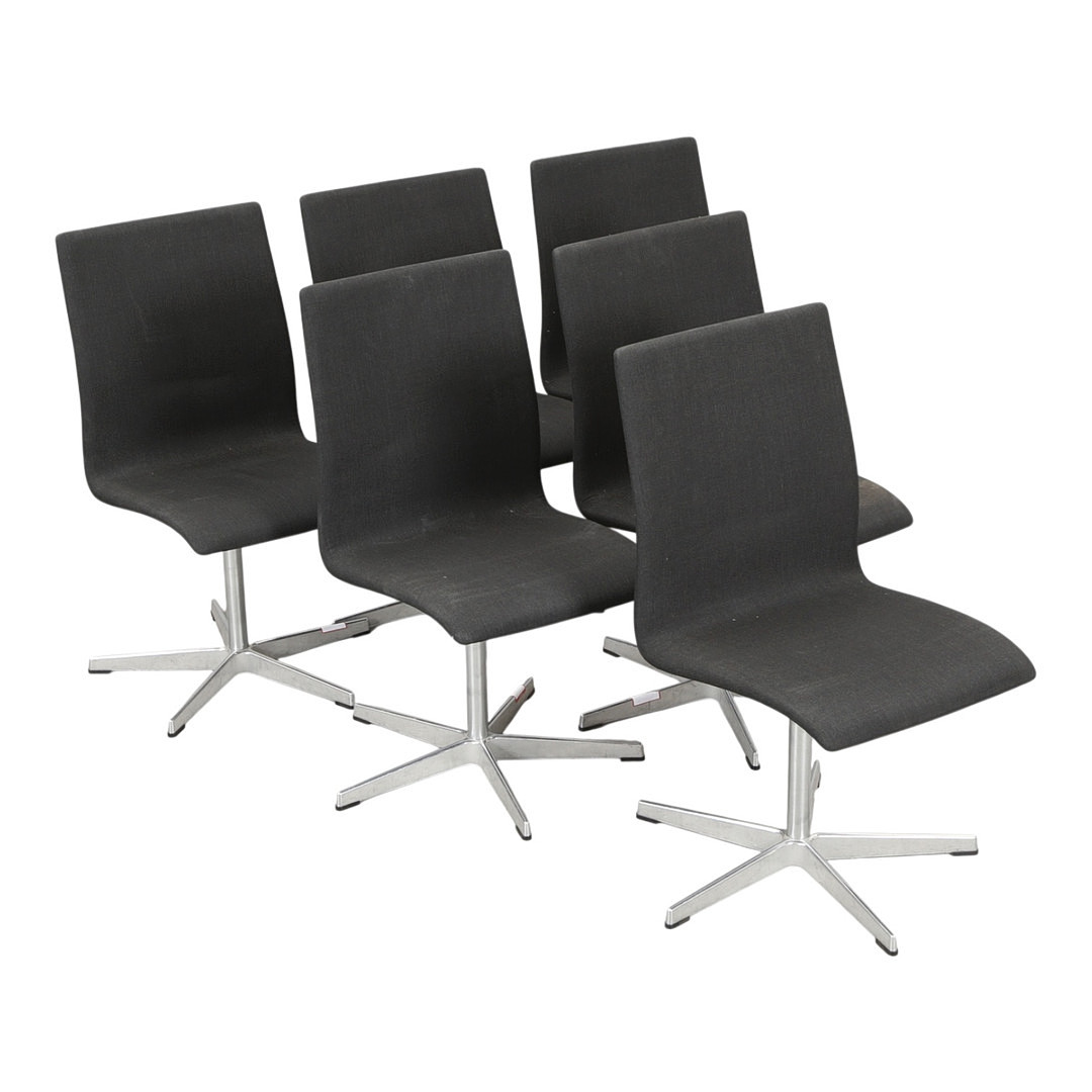 ARNE JACOBSEN. Fritz Hansen. Et sæt på seks "Oxford" stole (6).
