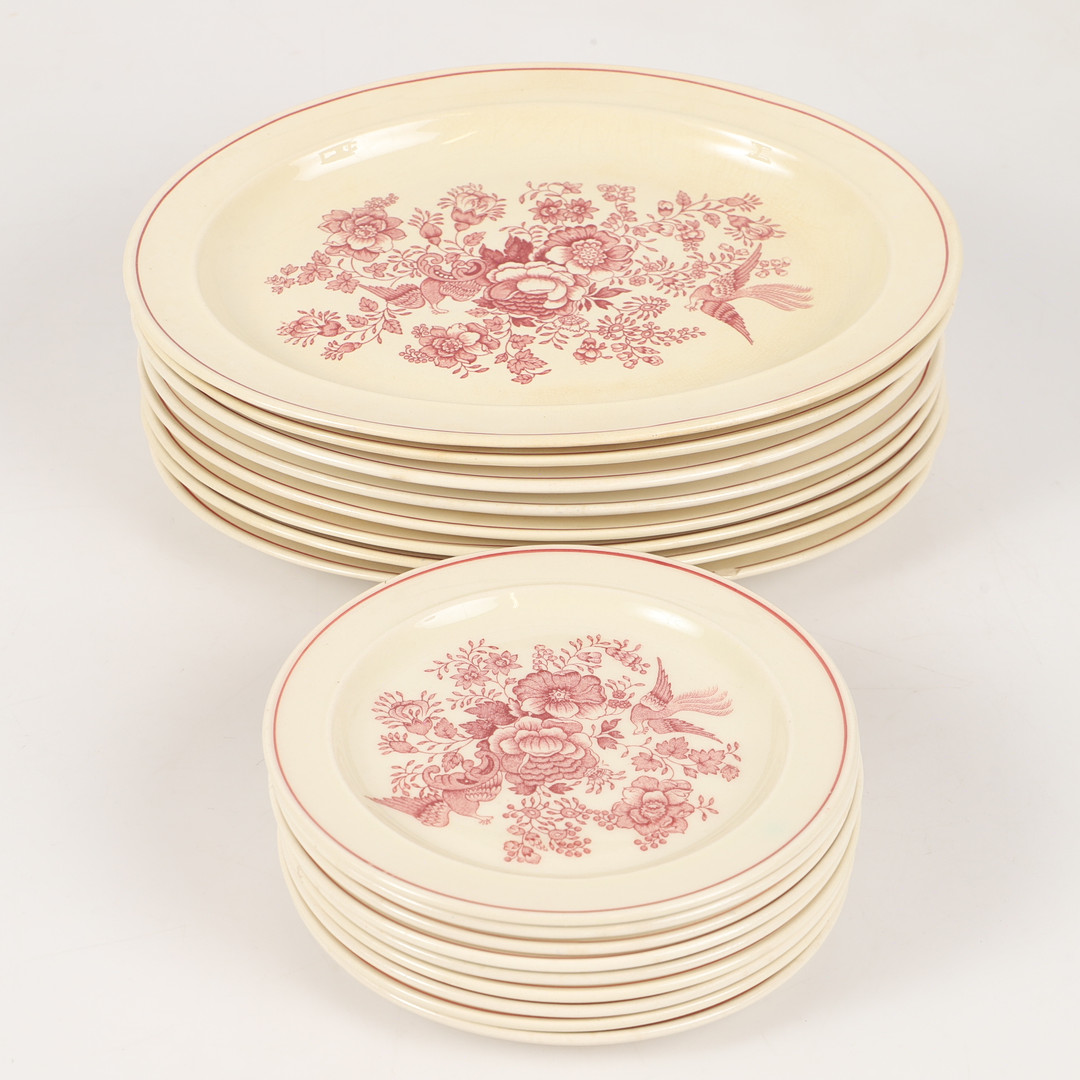 SERVISDELAR, 17 stycken, "Asiatic", porslin, Gustavsberg.