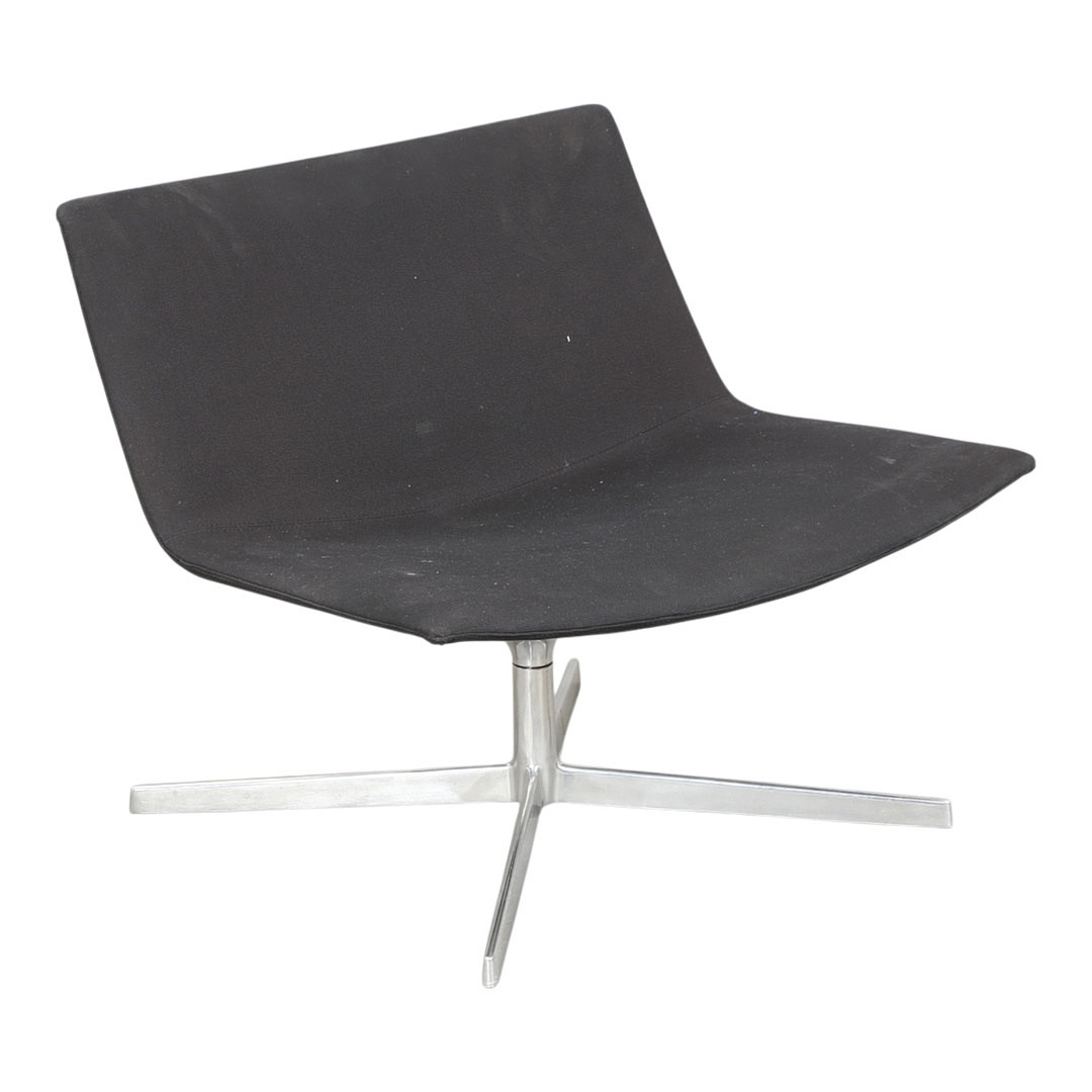 LIEVORE ALTHERR MOLINA. Arper. "Catifa 80" loungestol.