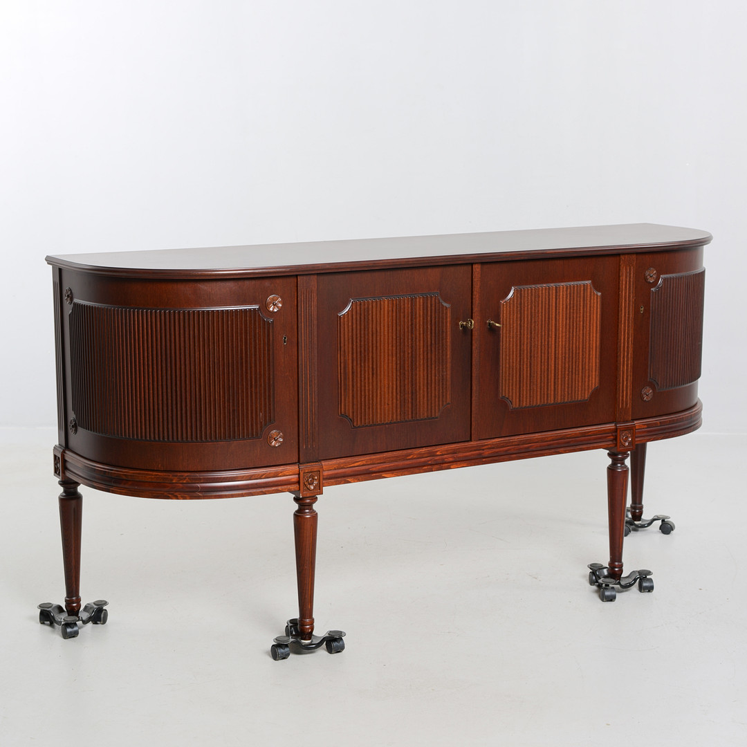 SIDEBOARD, gustaviansk stil, 1900-talets andra del.
