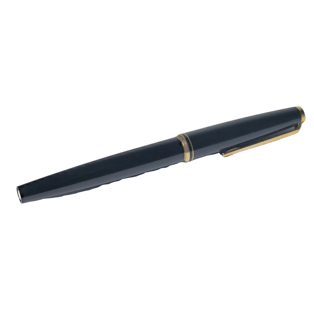 Pluma estilográfica Montblanc. Plumín en oro de 14K.