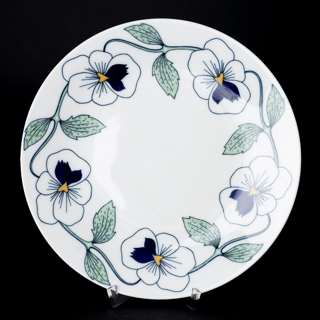 SYLVIA LEUCHOVIUS. Matservis, 31 delar, porslin, "Sylvia", jubileumsservis från 1976, Rörstrand.