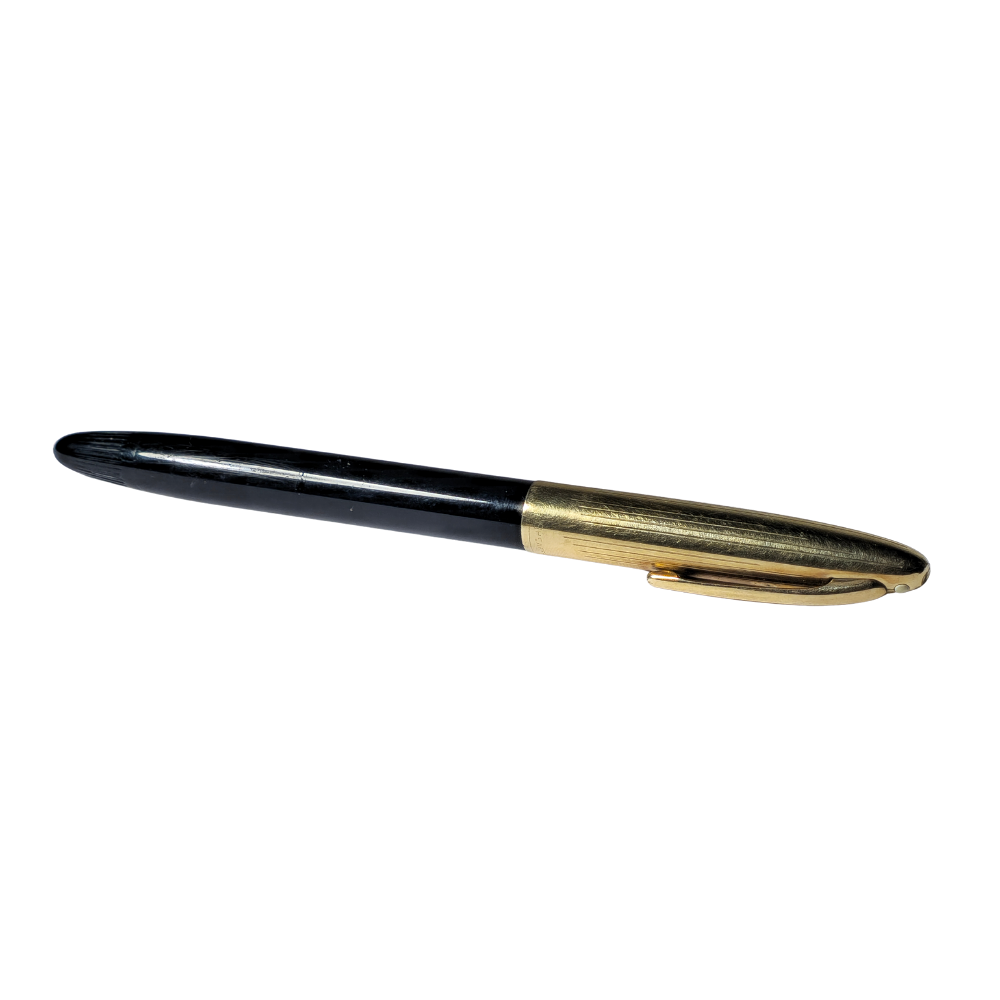 Pluma estilográfica Sheaffer con plumín en oro de 14K.