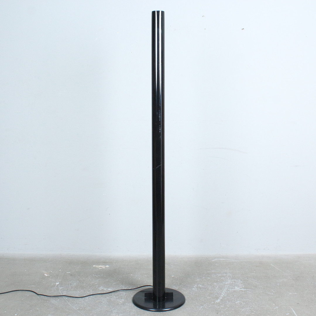 GIANFRANCO FRATTINI. Artemide. Stehleuchte / Deckenfluter 'Megaron Terra' Entwurf. 1979.