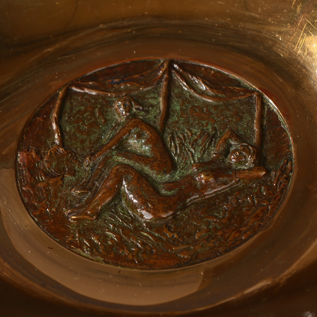 EVAN JENSEN. Fad af poleret bronze, motiv med to kvinder, 275 B, Danmark, 1940'erne.