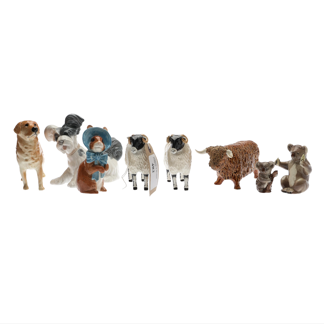 6 BESWICK MODELS, 1 LLADRO, AND ANOTHER. (8).