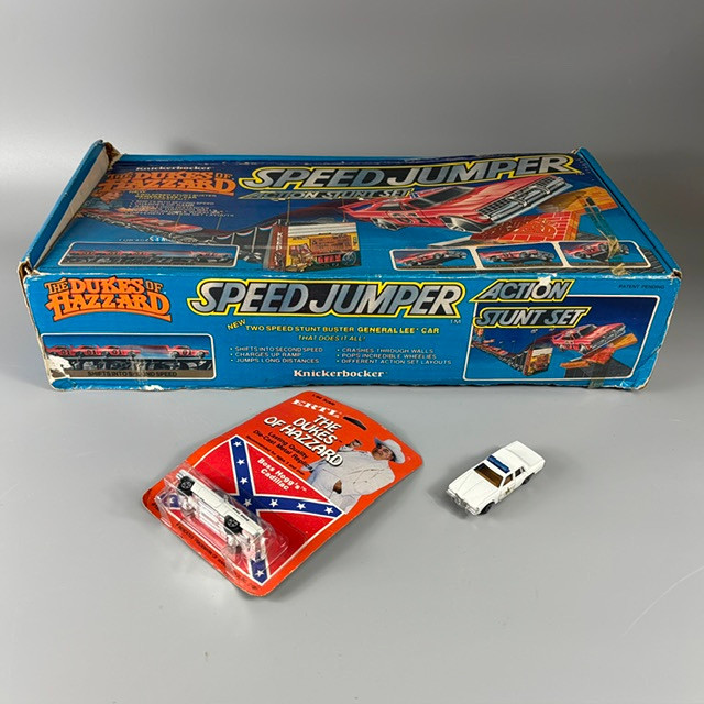 THE DUKES OF HAZZARD SPEED JUMPER AND ERTL CARS.