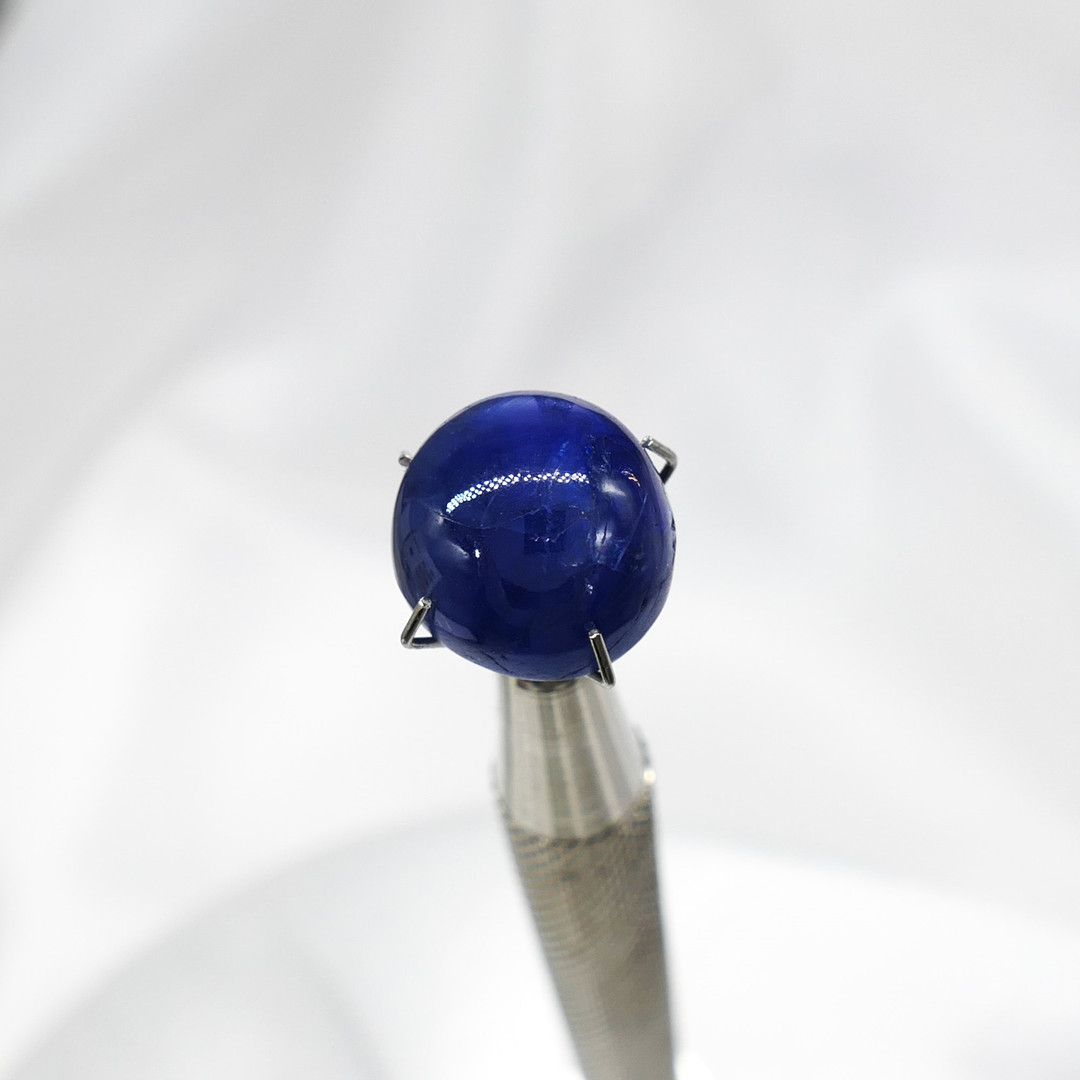 9.08ct STAR SAPPHIRE, certified.