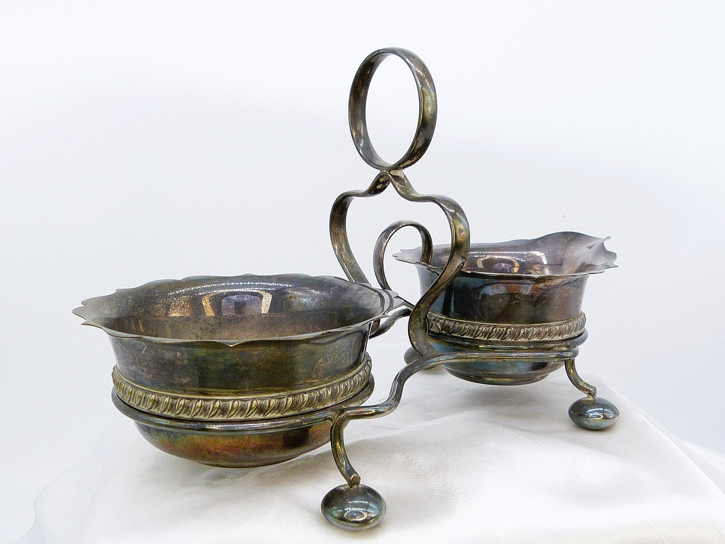 VINTAGE EPNS CREAM & SUGAR BOWLS.