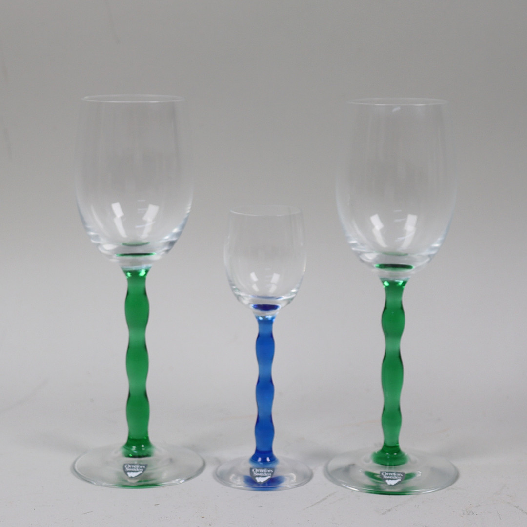 GUNNAR CYRÉN. "Nobel", likör och vitvinsglas, Orrefors, 3 delar.
